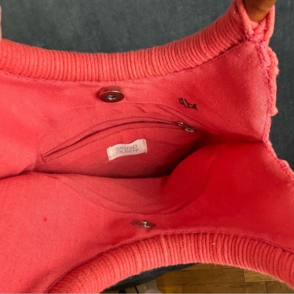 Sigrid Olsen Coral Knit Bag with Wooden Handles **see description - Picture 5 of 8